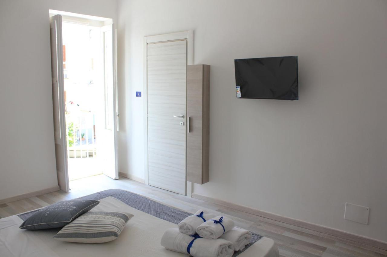 Bed and Breakfast In Piazzetta Гаэта Экстерьер фото