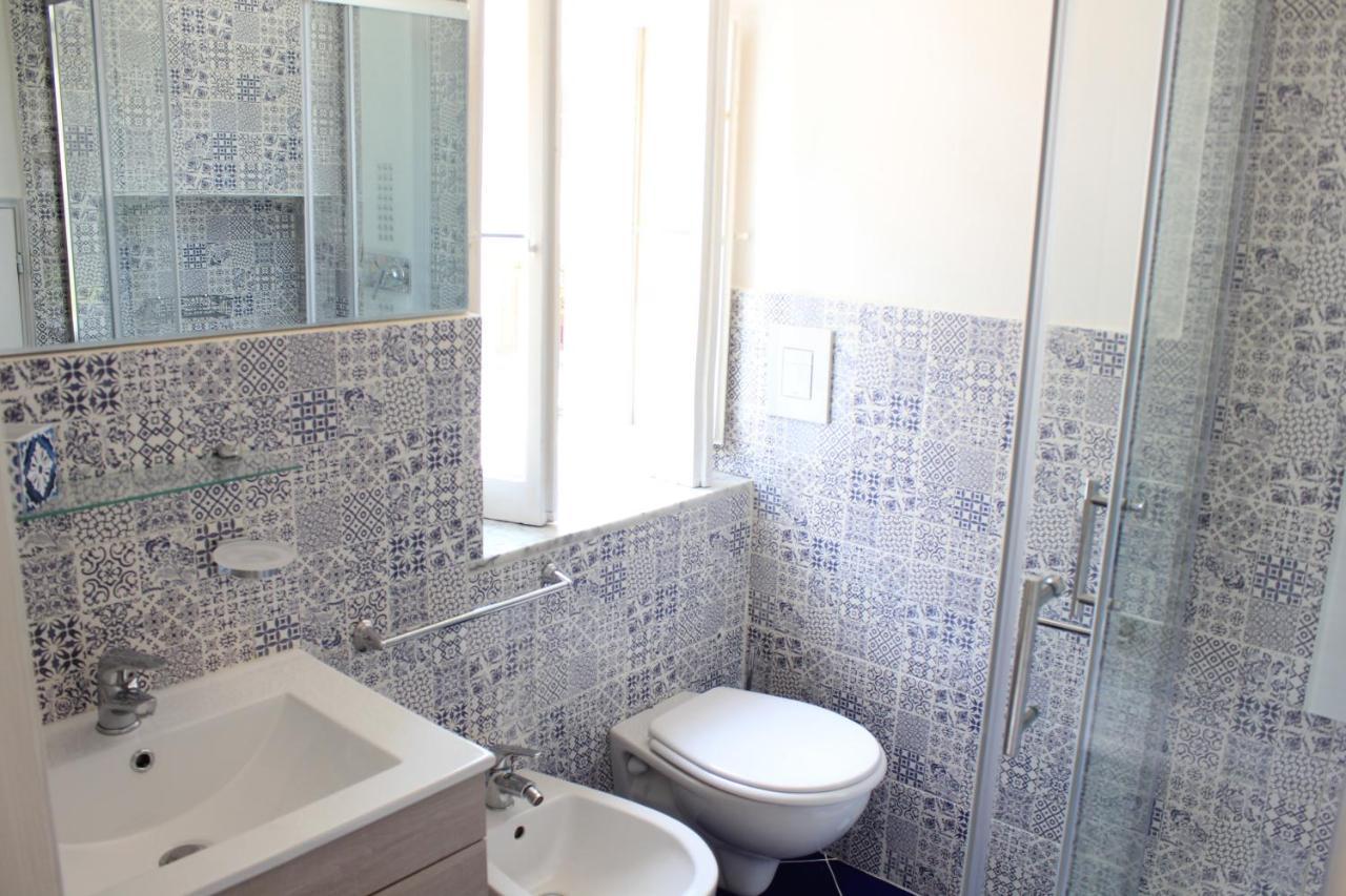 Bed and Breakfast In Piazzetta Гаэта Экстерьер фото